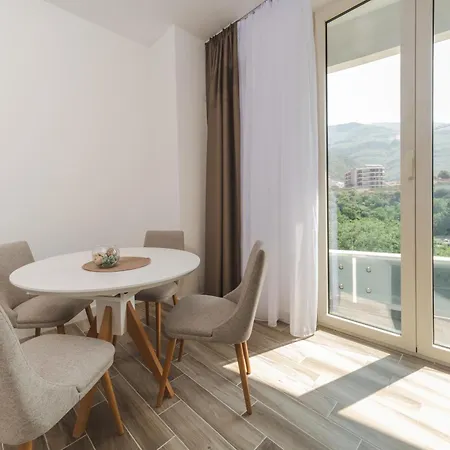 Skyline Vista Apartment Becici  Room photo