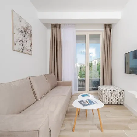 Skyline Vista Apartment Becici  Room photo