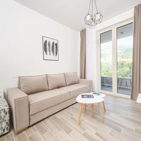 Skyline Vista Apartment Becici  Room photo